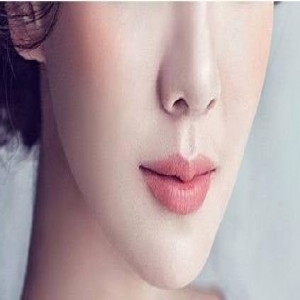 还因为脸大而烦恼吗 经常做这5个瘦脸动作让你打脸变小脸