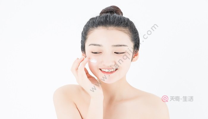 bb霜和隔离霜的使用顺序 防晒bb隔离使用顺序(图4) bb霜和隔离霜的使用顺序